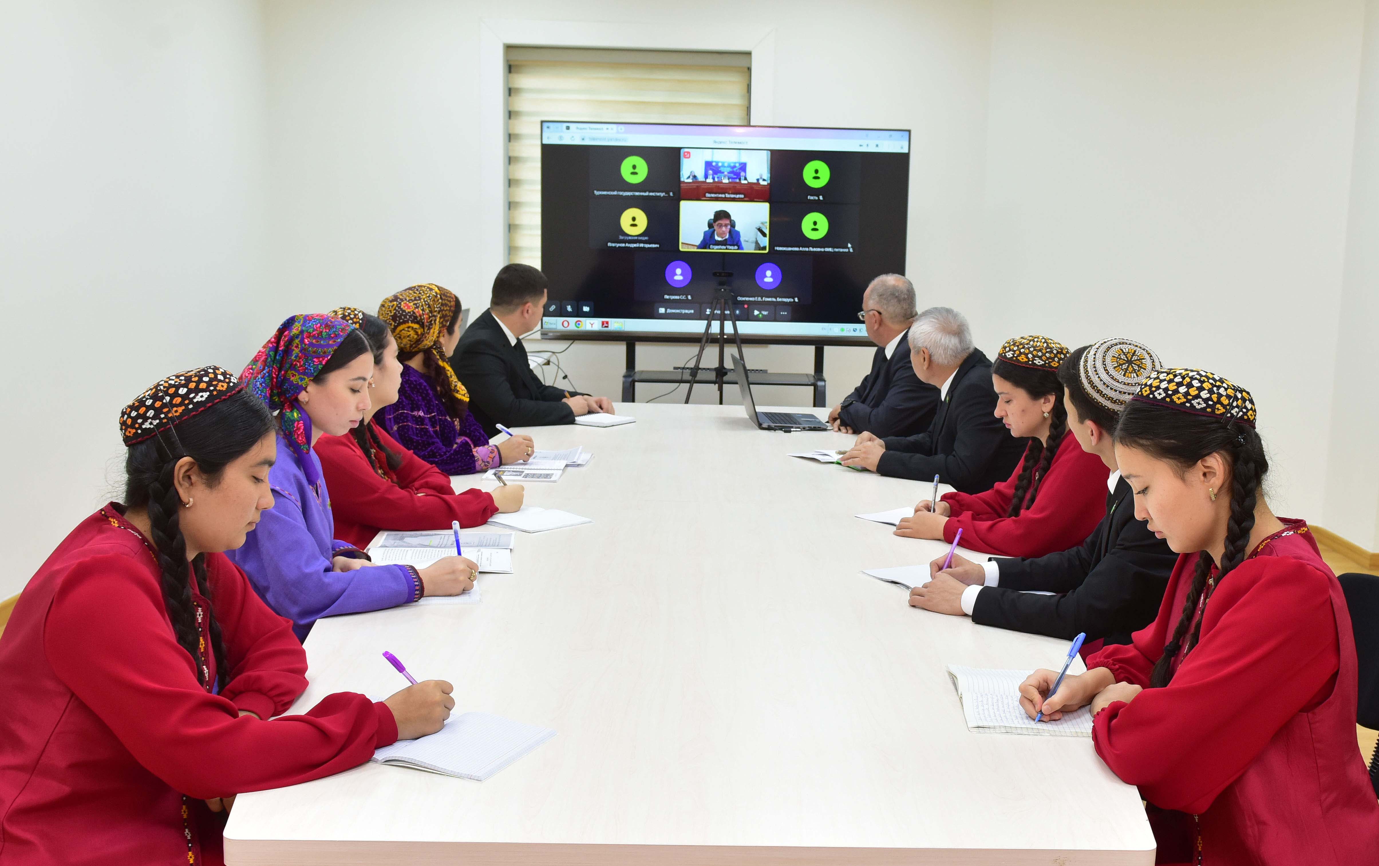 Halkara ylmy-amaly maslahaty