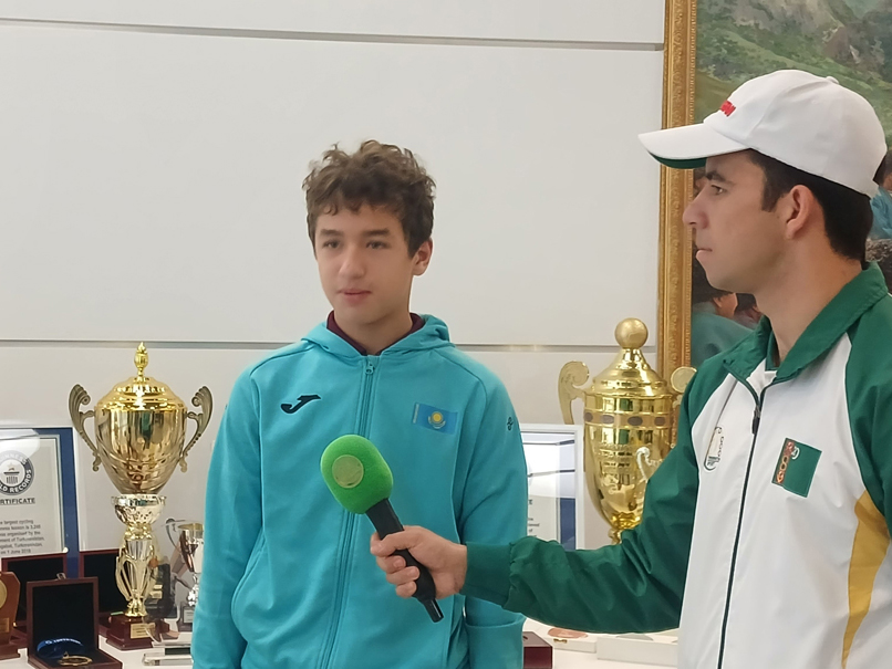 Aşgabat — ýaşajyk myhmanlarymyzyň gözi bilen