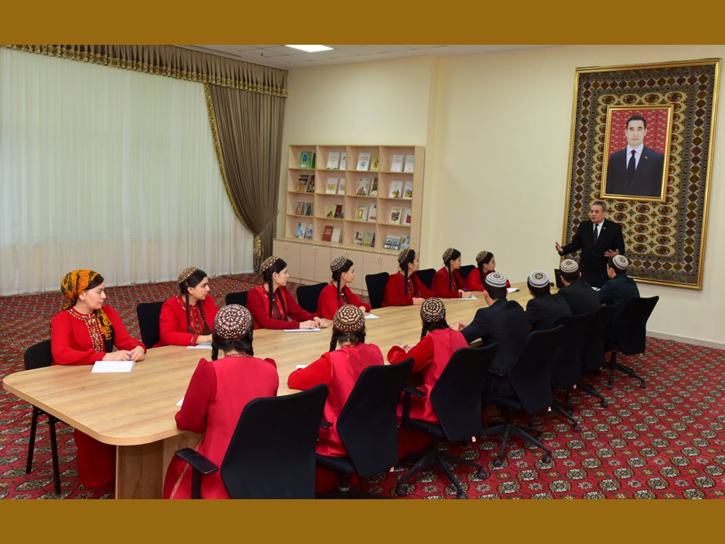 A Meeting with Young Media Communicators Was Held